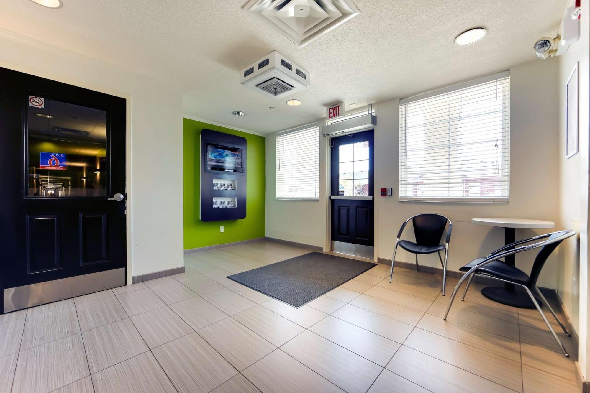 Studio 6 Toronto - Mississauga With Kitchenettes Luaran gambar
