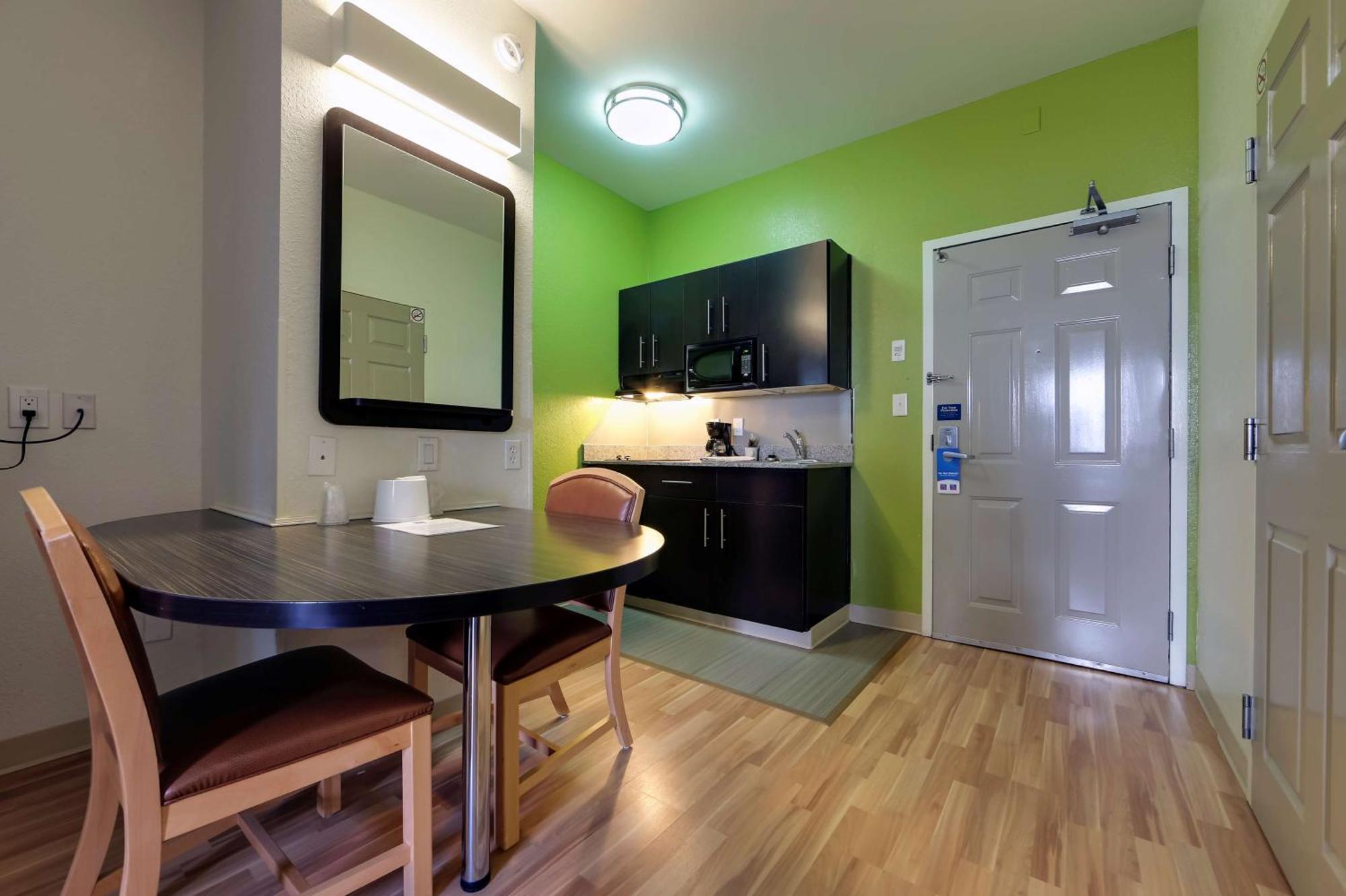 Studio 6 Toronto - Mississauga With Kitchenettes Luaran gambar